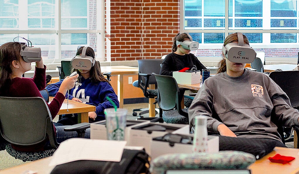 A Safe Space Medical Researchers Use Virtual Reality To Reach Youth Yalenews