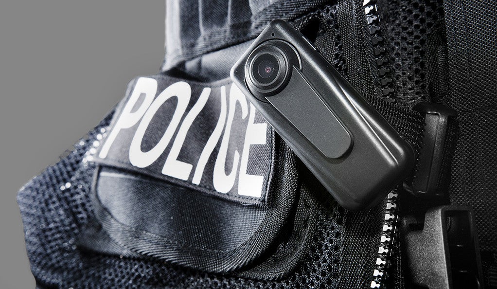 Do body cameras affect police officers' behavior? Not so much | YaleNews