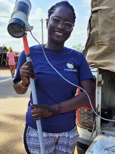 wa Cisse conducts fieldwork with the Bei Lab in Senegal.
