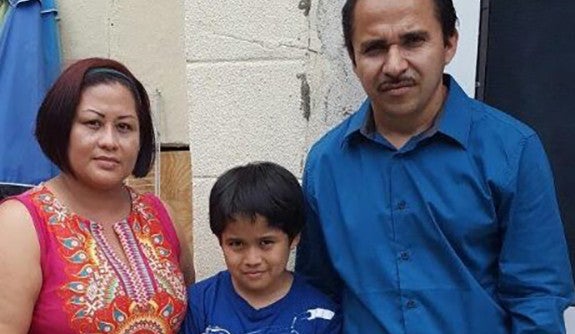 U.S. asylum-seeker  Suny Rodriguez Alvarado and her family.