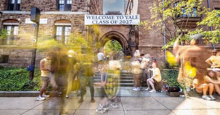 Record-setting group of new students arrives at Yale
